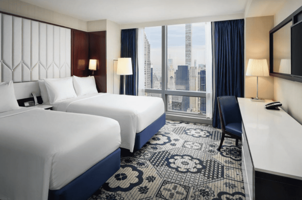The 11 Best Hotels with Floor to Ceiling Windows in NYC (Amazing Views!)