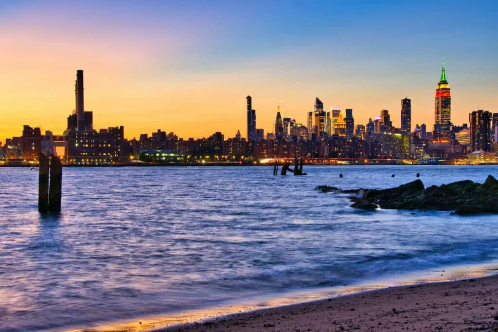 Sunset Cruise NYC Dinner