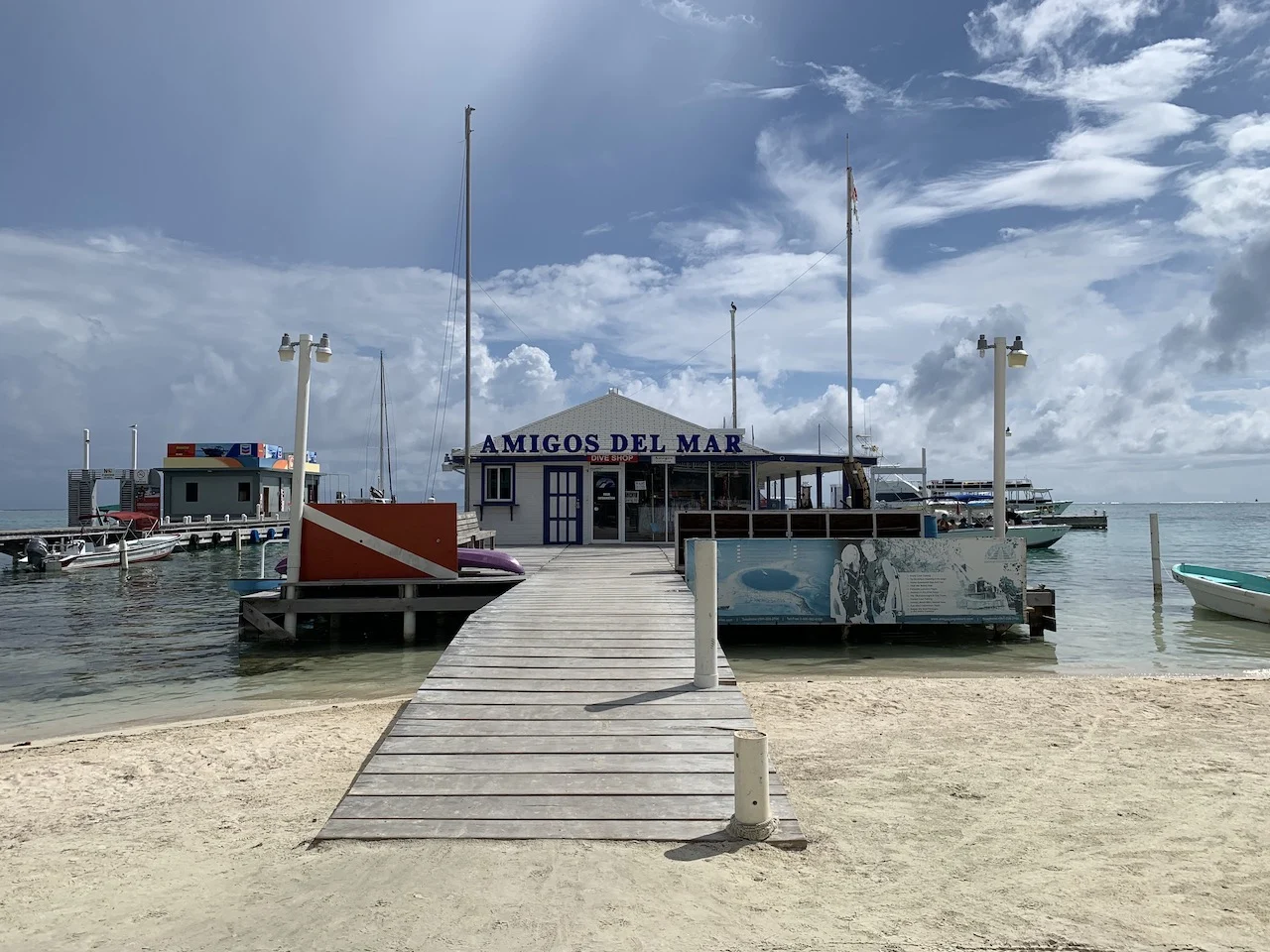 Amigos del Mar belize