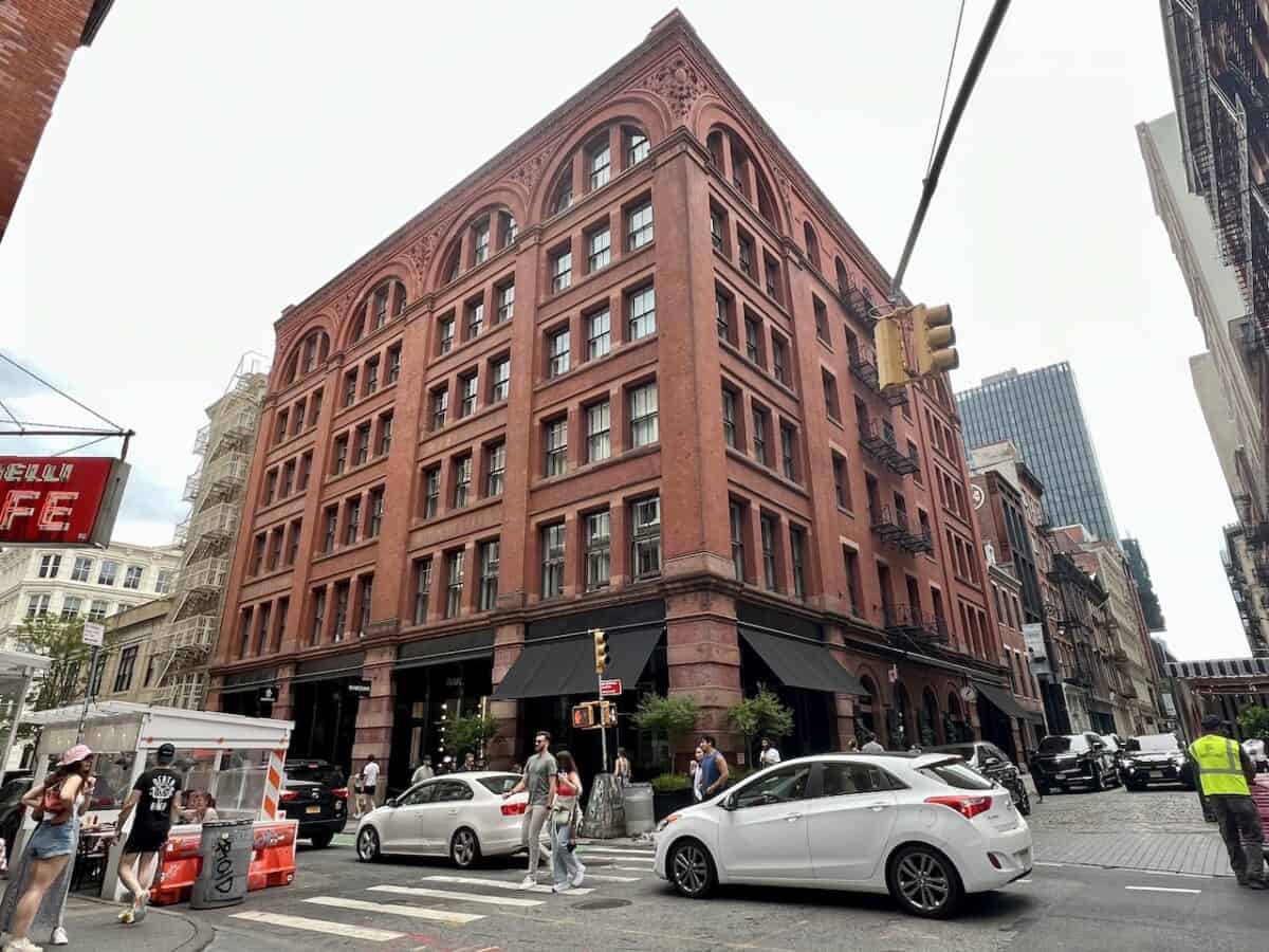 The 10 Best SoHo Hotels in New York City (Where to Stay in SoHo)