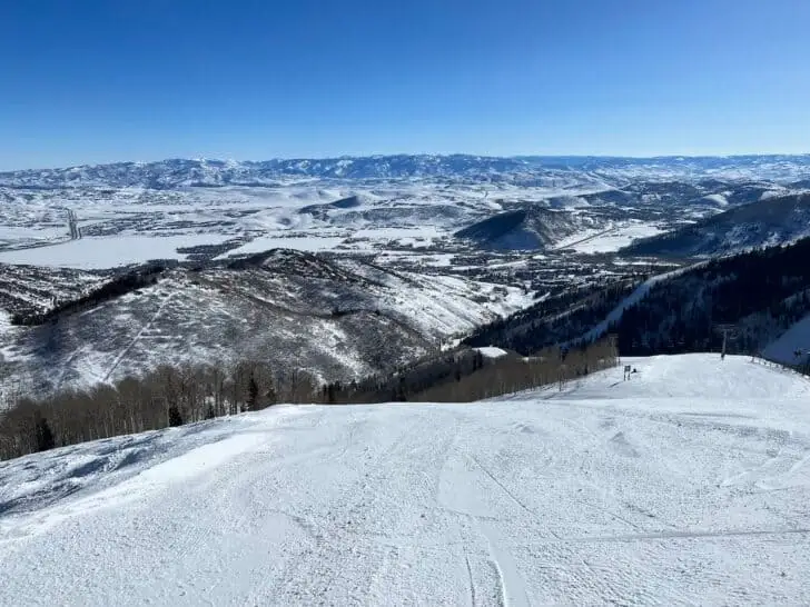 Snowboard Gear for Travel: What&rsquo;s Essential and What&rsquo;s Not